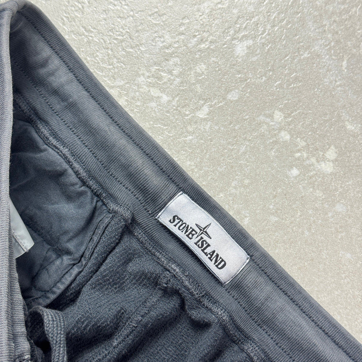 Stone Island Shorts (L)